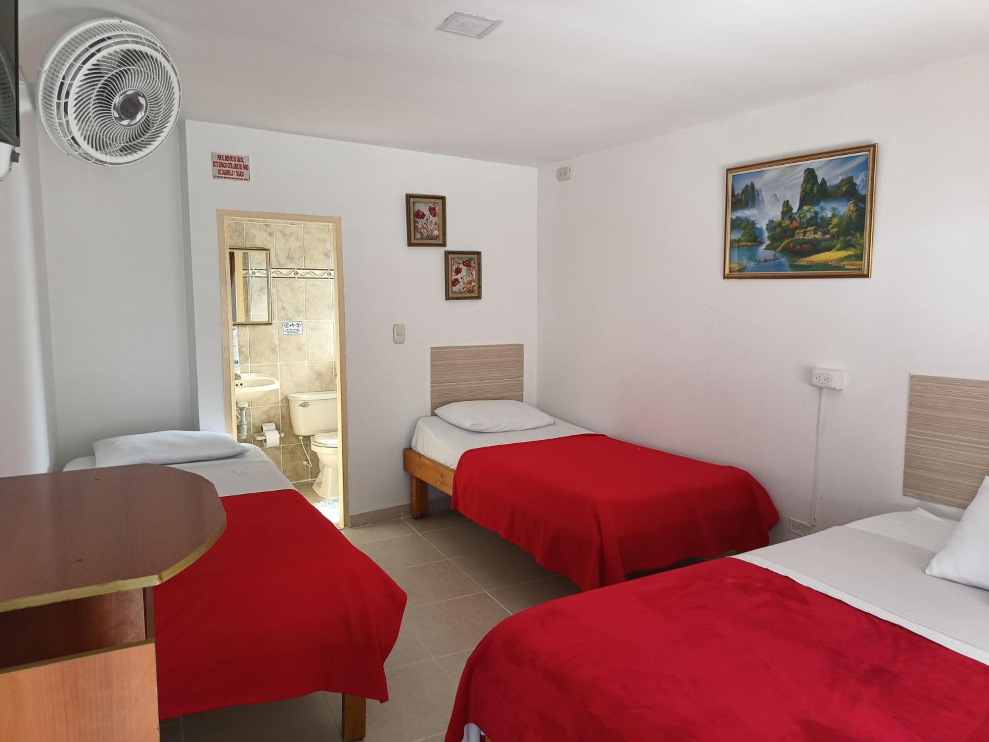 Hotel Mirador Plaza Pereira Exterior photo